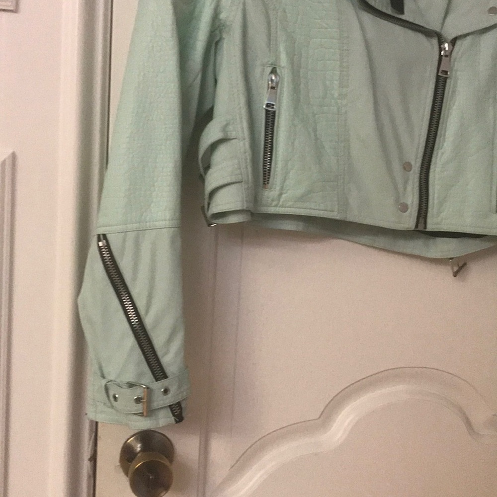 Jacket - Picture 4 of 8